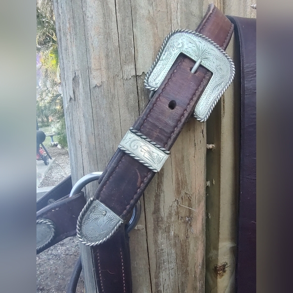 Vintage Leather Horse Show Halter with Matching Lead - Picture 7 of 13